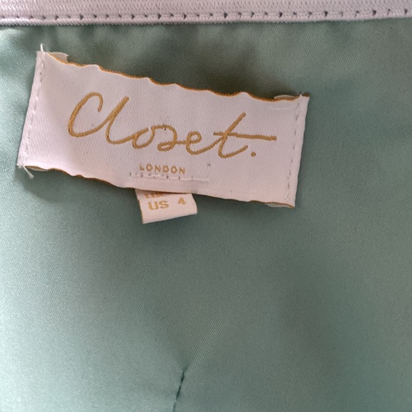 Closet London Floral Off The Shoulder Dress - Picture 4 of 8